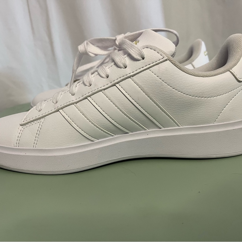 Adidas women’s size 8 white on white Grand Court Cloudfoam Comfort pre-loved. - Picture 8 of 13